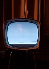 Rare 1950’s Portable RCA Victor Deluxe Television & Original Stand Works! Deco