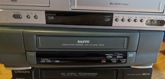 Lot of VCRs and VCR/DVD Combos- None working, models listed -MAKE OFFER!!!!
