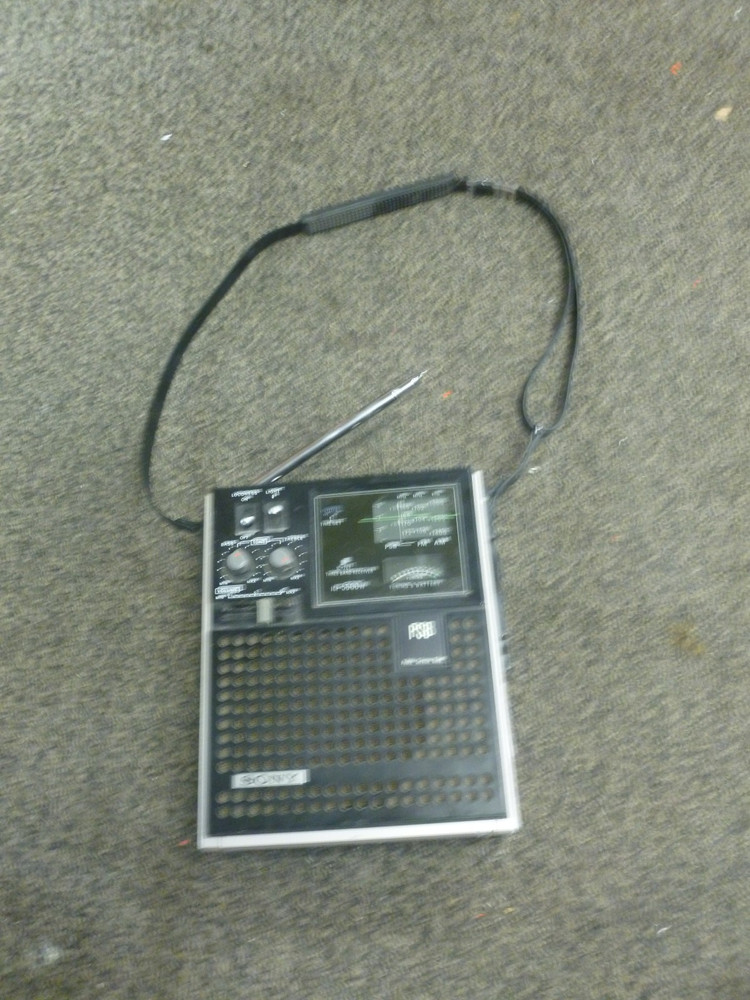 Sony ICF-5500W Portable Multi-Band Radio Receiver