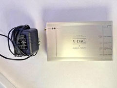 Musical Fidelity V-DAC II Digital-to-Analog converter 24-bit/96khz Aysnc USB