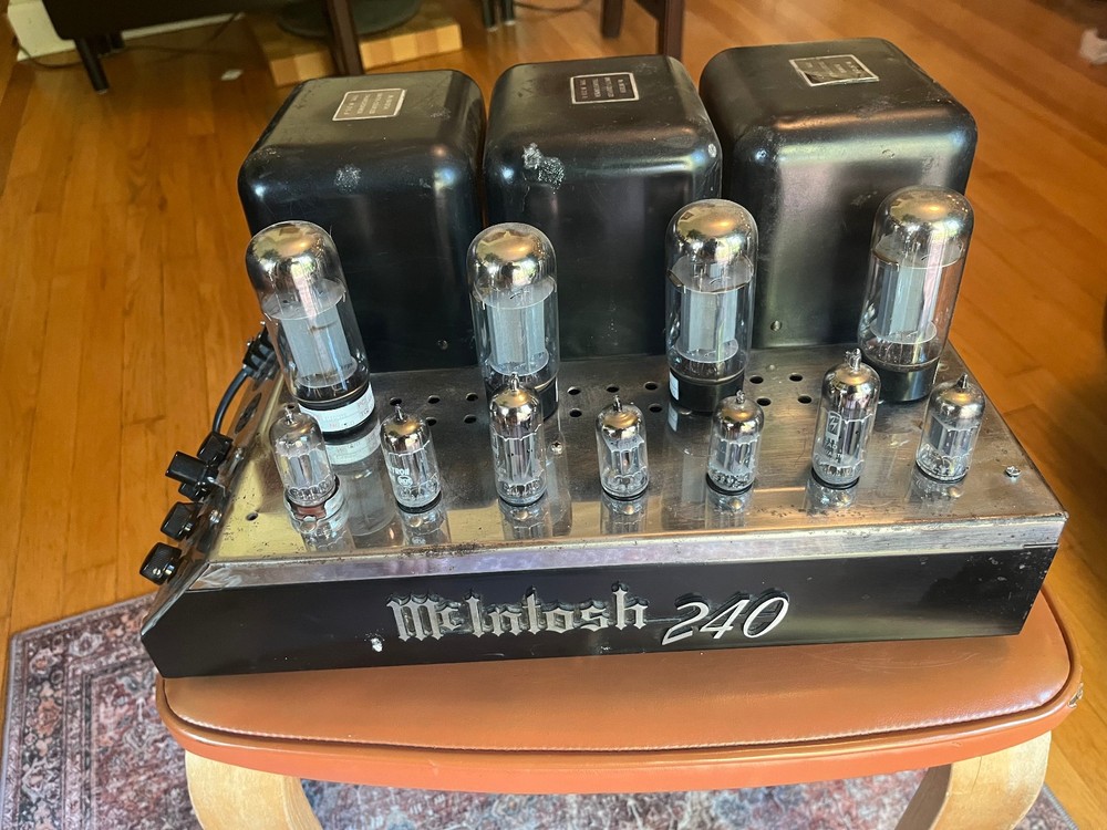 McIntosh MC240 Stereo Tube Power Amplifier Vintage