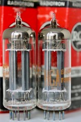 PAIR 12BH7A 7032 RCA MATCHED-PAIR AUDIO TUBES 1960s CRYSTAL-CLEAR TROPHY NOS NIB