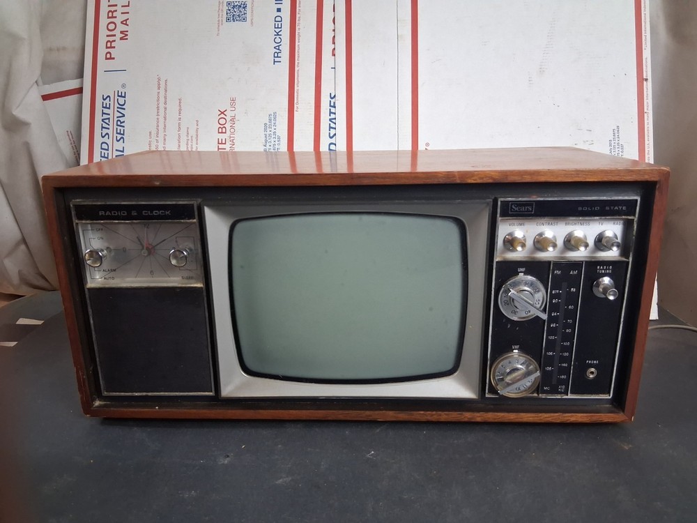 Vintage Sears Model 8021 AM/FM clock Radio w/ 8″ Black White Television