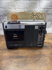 Vintage GE FM/AM Radio Cassette Recorder 3-5210 (M8525) Rare Tested W/ Box