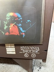 Sylvania Color TV Console Cabinet Entertainment Center w/ Controls CF 56 2W