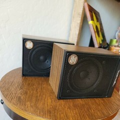 Realistic Minimus 2.5 /7 Inch Speakers. Excellent Condition!