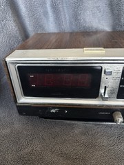 Vintage Zenith Clock Radio Circle of Sound H472 AM/FM Solid State Tested Works