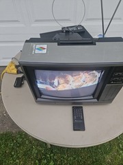 Mitsubishi 13″ CS-1342R TV for Retro Gaming With Antenna Works