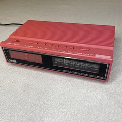 Vintage Sonic CR-100B Pink Clock Radio 1980s Retro Memphis Vaporwave Decor