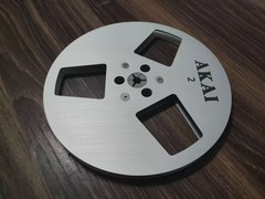 One silvery TAPE REEL Akai 7″ inch Light Metal Aluminum Take Up Reel