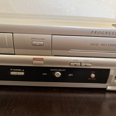 Sylvania DVR90VE DVD VCR Combo Player VHS Tape Cassette recorder SLV-D201P