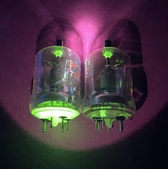 TWO 4-65A VACUUM TUBES WITH URANIUM GLASS SEALS – VASELINE GLASS – NICE UV GLOW