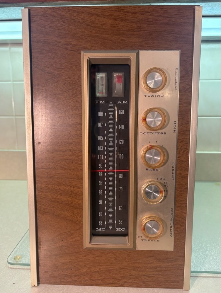 VINTAGE 1960’s MAGNAVOX ASTRO SONIC AM FM RADIO TUNER TESTED POWERS UP CLEAN
