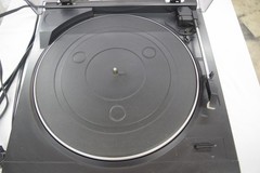 RCA LAB-1200 Fully Automatic Belt Drive Turntable Record Player
