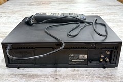 VTG JVC VHS VCR HR-J430U With Remote TESTED WORKS