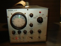 lectrotech model v-7 service grade instrument for servicing 3-gun CRT color tv’s
