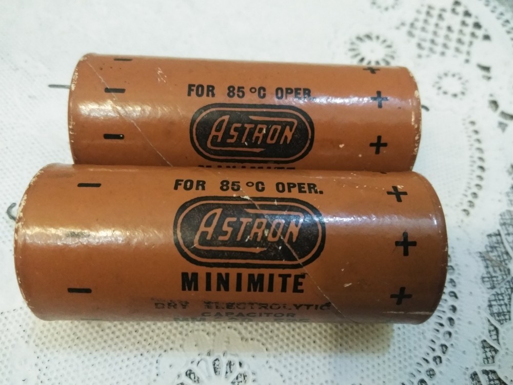 Vtg Astron Minimite MM-20-525 20MF 525WVDC 550VSP Dry Electrolytic Capacitor 2pk