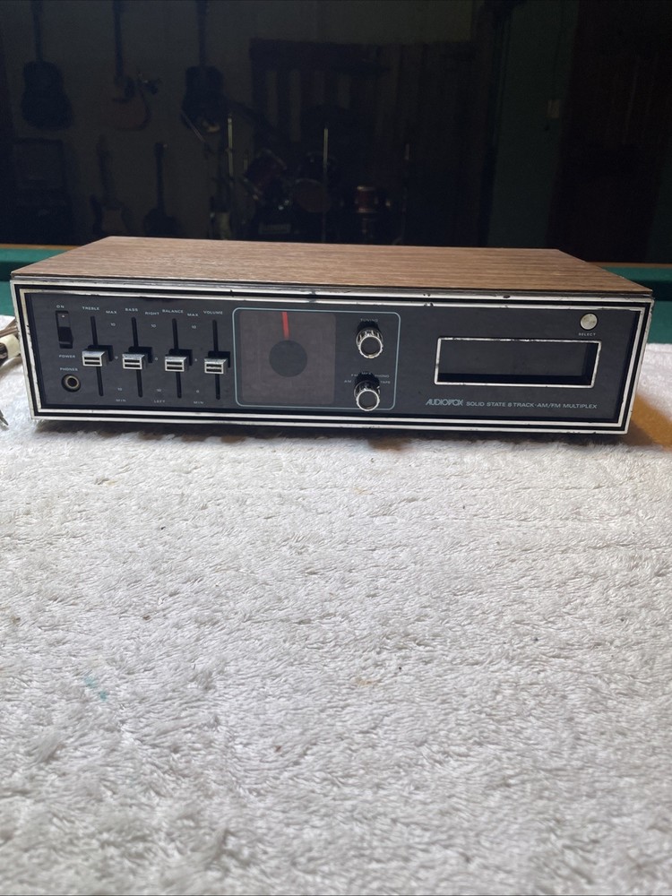 Audiovox C-882 AM/FM/8Track stereo. Tested and working.