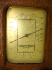 Vintage TrueTone Five Battery Radio Tweed