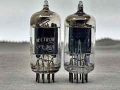 Matched Pair RCA 12AX7 ECC83 Long Black Plates ‘D’ Getters Test NOS Amplitrex