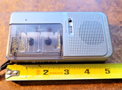 REALISTIC Microcassette TAPE RECORDER MICRO -16 Voice Activated # 14-1176 W/Box