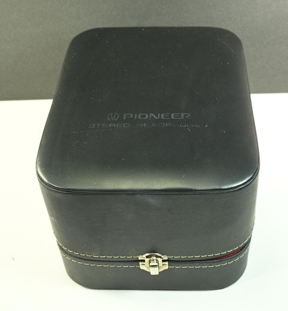 Vintage Pioneer SE-50 2-Way Stereo Headphones In Hard Shell Case Exc