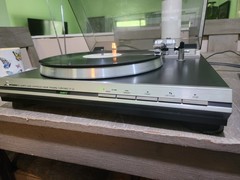 Rare Mitsubishi LT-22 Linear Turntable, Fully Automatic, Tested Working