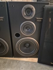VINTAGE TECHNICS 140 WATT 3-WAY SPEAKERS