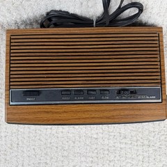 GE Vintage AM/FM Clock Radio Walnut Wood Grain Finish Red LED Model 7-4625C