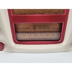 Stromberg Carlson 1204 NOVELTY Bluetooth Christmas Radio