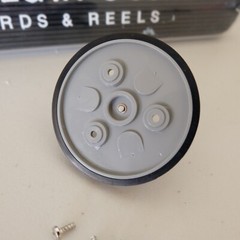 Akai GX-77 Reel to Reel – ONE Table w/ Spindle & Screws Assembly – Genuine Parts