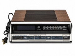 GE General Electric 7-4662B AM/FM Alarm Clock Radio Wood Grain Vintage Works