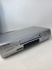 Panasonic PV-V4624S 4-Head VHS VCR Video Cassette Player Silver w/ remote works