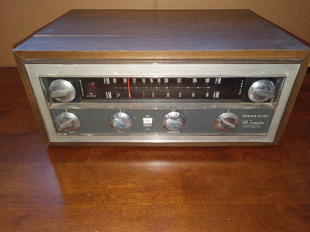 Philco N-1002-124 AM/FM Radio