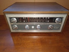 Philco N-1002-124 AM/FM Radio