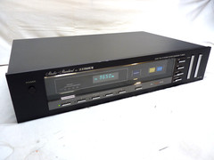 FM Stereo Tuner FISHER 660 Synthesizer MADE In JAPAN Mint Shape *SEE VIDEO*