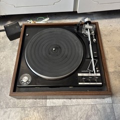 VINTAGE Garrard model #82 turn table Read!!!