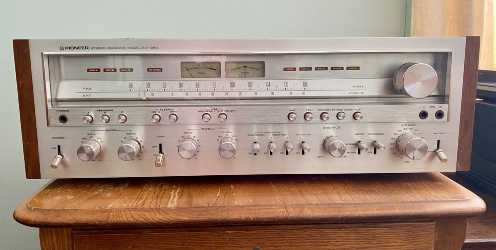 Pioneer SX-1250 Stereo Receiver Monster receiver