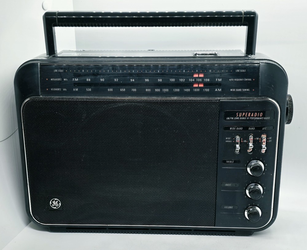 VINTAGE GE GENERAL ELECTRIC SUPERADIO MODEL 7-2887A TESTED WORKS & LOOKS GREAT!