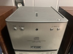 Aiwa Compact Disc Stereo System XR-M75 with sx-m95 Speakers Tested