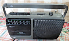 Vintage General Electric GE 3-5264A Radio AM/FM Cassette Player , TESTED