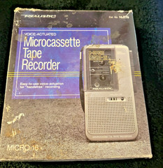 REALISTIC Microcassette TAPE RECORDER MICRO -16 Voice Activated # 14-1176 W/Box