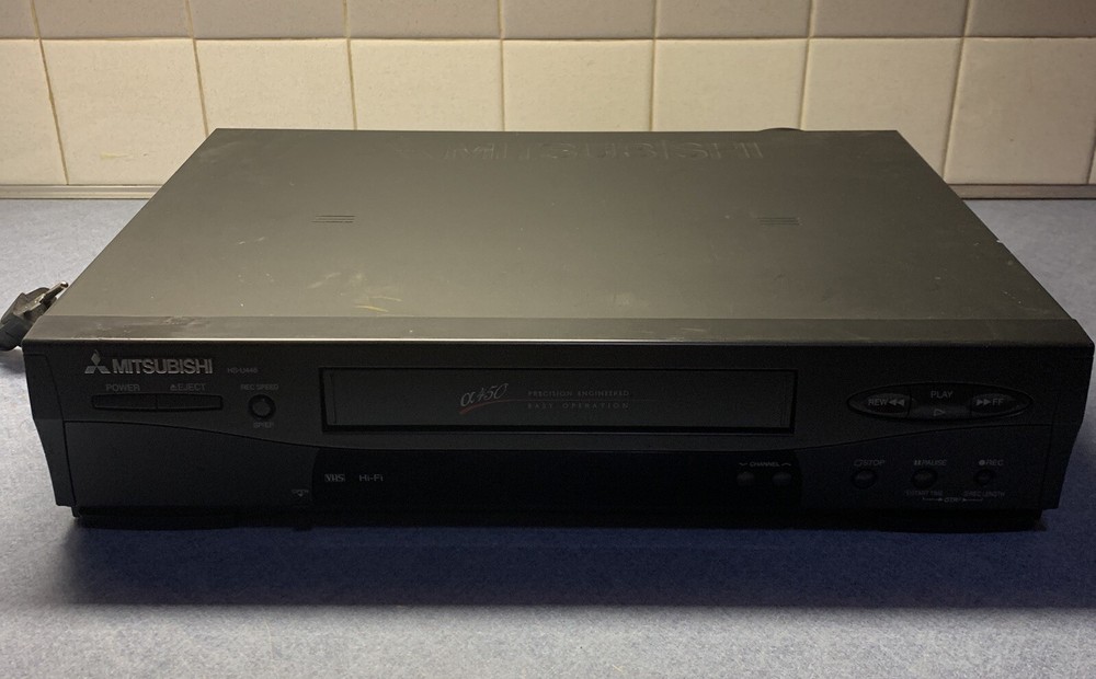 Mitsubishi HS-U446 VCR Video Cassette Player/Recorder VHS Tested Working!