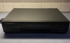 Mitsubishi HS-U446 VCR Video Cassette Player/Recorder VHS Tested Working!
