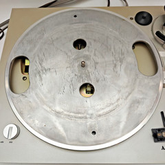 Vintage AKAI Belt Drive Turntable AP-B20 w/Auto Return