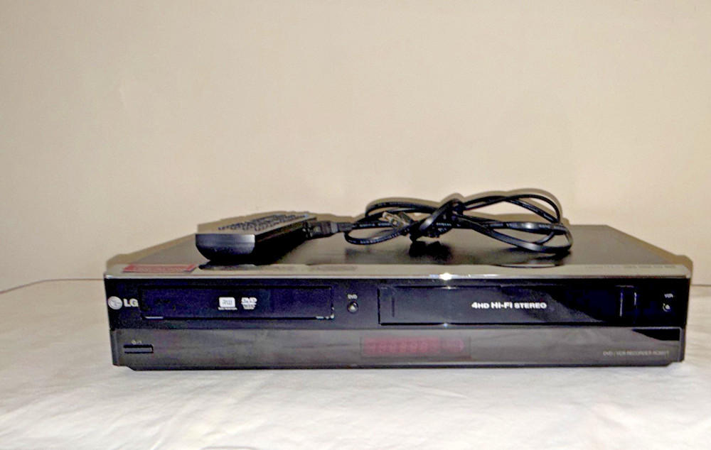 LG RC897T DVD/VCR Recorder 4-Head Hi-Fi HDMI 1080p Tested w/ Power Cord & Remote
