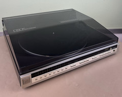 MITSUBISHI LT-5 TURNTABLE