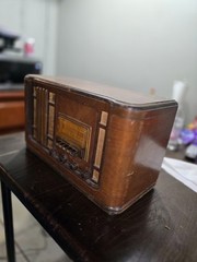 1940s Vintage Silvertone R1261 Sears Roebuck Radio WORKS