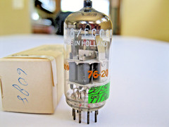 AMPERXE 6DJ8/ECC88 AUDIO VACUUM TUBE MADE IN HOLAND TV-7 TESTED NEW.