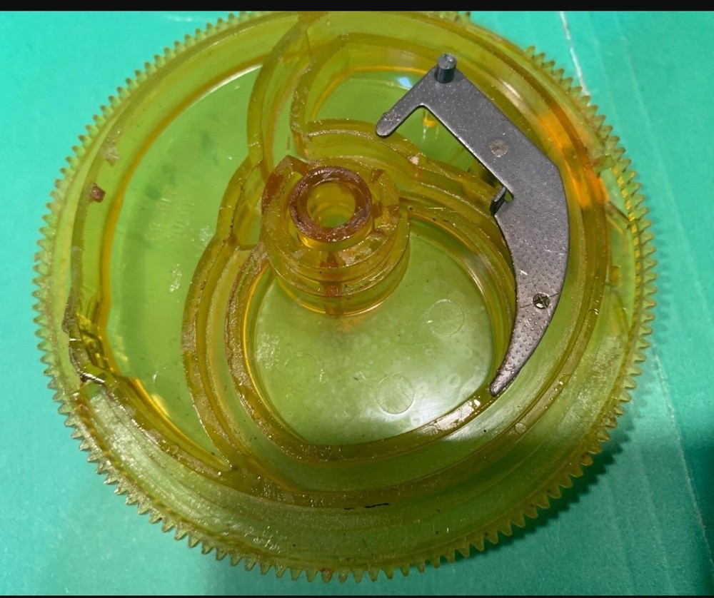 Dual 1229 Vintage Stereo Turntable Parting out – Cam Gear Assembly